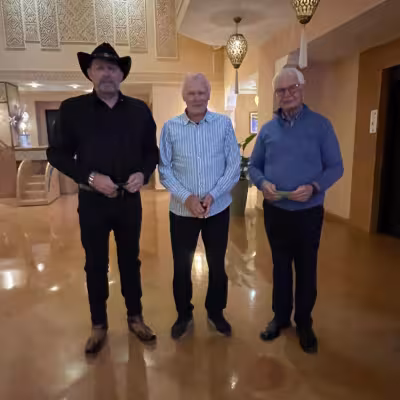 Ensimmäisen viikon mestarit Pekka, Matti, Juha