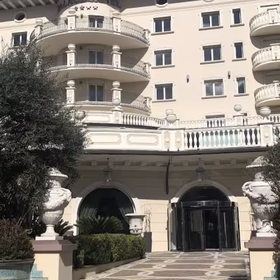  Palace hotelli