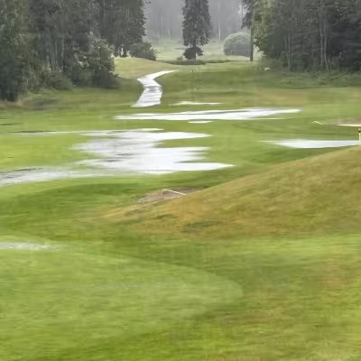 Heinäkuun sateisin päivä osui M75 SM-kisan toiselle päivälle